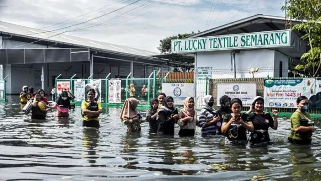 Banjir Rob Diprediksi Terjang Pantura hingga 16 Juni 2022 - GenPI.co JATENG