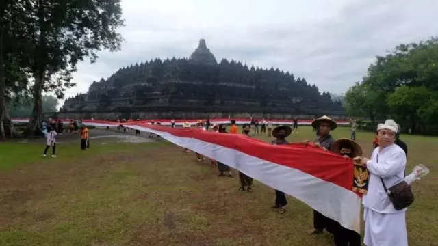 Harga Tiket Masuk Candi Borobudur Heboh, Ganjar Beri Penjelasan - GenPI.co JATENG