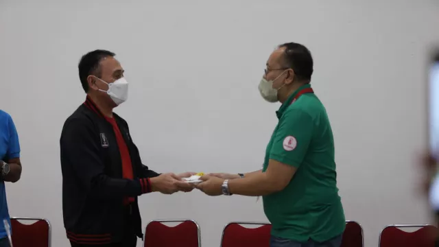 Ketua Umum PSSI Minta Bantuan Suporter Sukseskan Piala Presiden - GenPI.co JATENG