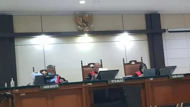 Tok! Cabuli Anak Tiri, Ayah di Semarang Divonis 16 Tahun Penjara - GenPI.co JATENG