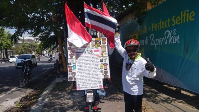 Wow! Tak Pakai Google Maps, Warga Thailand Ini Keliling Indonesia dengan Sepeda - GenPI.co JATENG