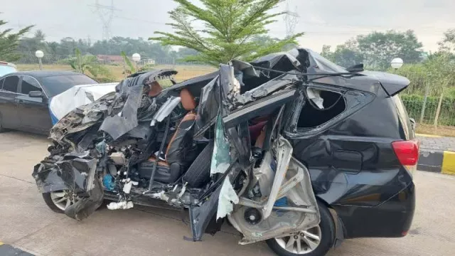 Begini Kronologi Ayah Emil Dardak Meninggal Akibat Kecelakaan di Tol Pemalang-Batang - GenPI.co JATENG