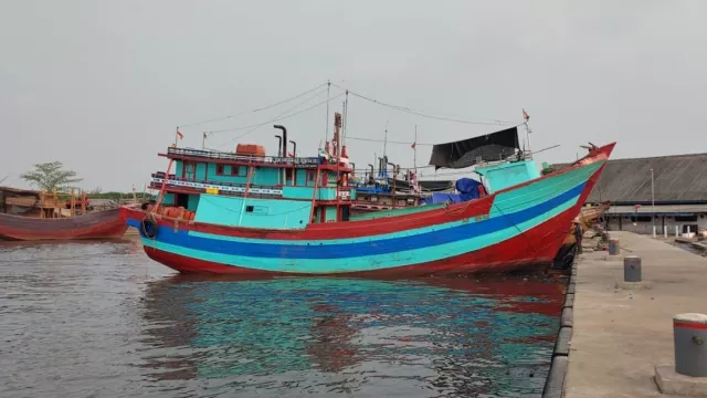Kapal Nelayan Tenggelam di Perairan Karimunjawa, 5 Orang Tewas - GenPI.co JATENG