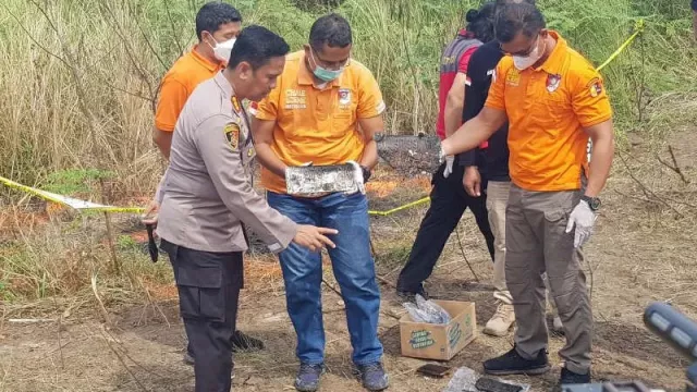 Polisi Ambil Sampel DNA Keluarga Iwan, PNS Semarang Diduga Tewas Terbakar di Pantai Marina - GenPI.co JATENG
