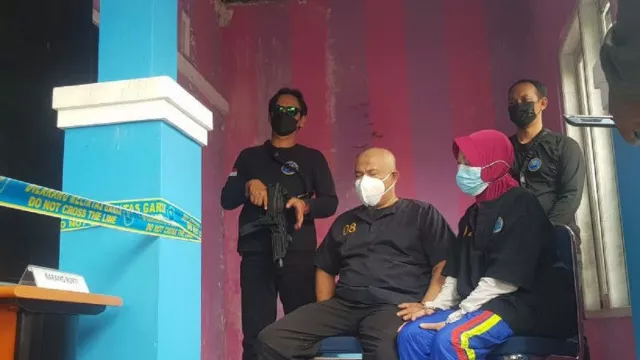 Beli Tanah dan Rumah Pakai Uang Jualan Narkotika, Ibu Rumah Tangga di Semarang Ditangkap - GenPI.co JATENG