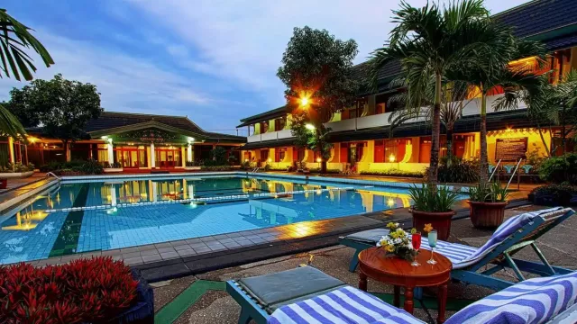 5 Rekomendasi Hotel di Solo, Dekat Istana Mangkunegaran - GenPI.co JATENG