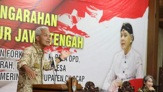 Hasil Survei: Dukungan ke Ganjar Pranowo Menguat, Prabowo dan Anies Berebut Posisi Kedua - GenPI.co JATENG