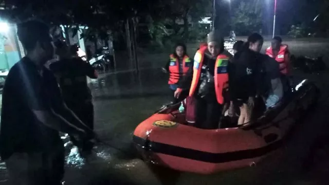 Dilanda Banjir hingga Tanah Longsor, Pati Berstatus Tanggap Darurat Bencana - GenPI.co JATENG