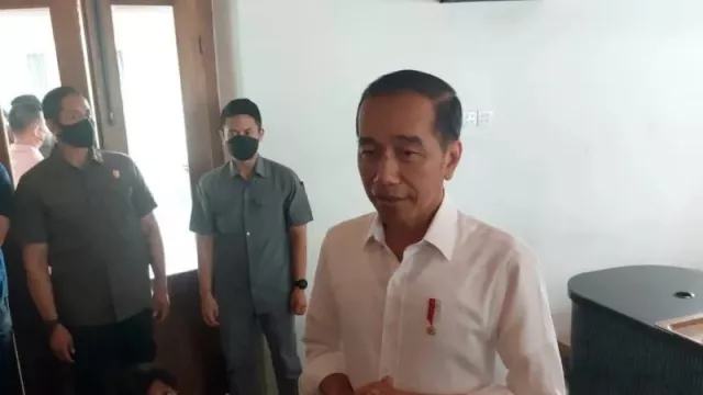 Nikahan Kaesang-Erina Bisa Ganggu Aktivitas Warga, Jokowi Minta Maaf - GenPI.co JATENG