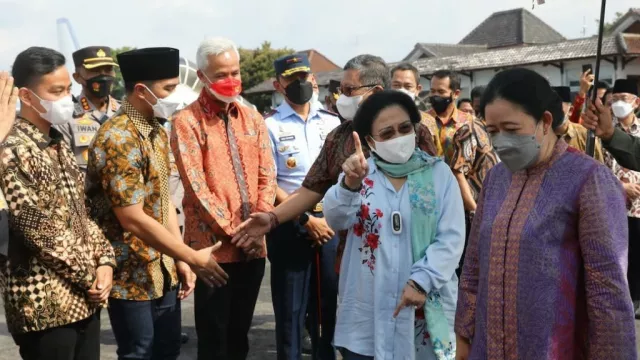 Ganjar Antar Kepulangan Megawati ke Jakarta: Semua Kader Kangen Sama Ketua Umum - GenPI.co JATENG