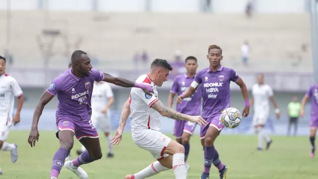Bikin Sedih! Laga Persis Solo vs Bhayangkara FC Diputuskan Tanpa Penonton - GenPI.co JATENG