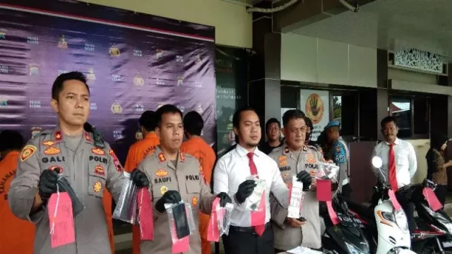 Ungkap Kasus Curanmor, Polres Batang Bekuk 4 Tersangka - GenPI.co JATENG