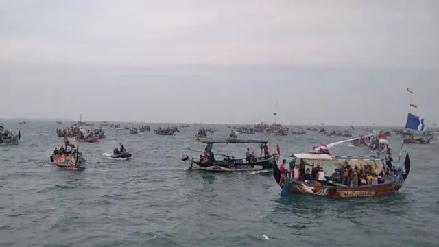 Nelayan di Pantura Jepara Pilih Tak Melaut, Ada Apa? - GenPI.co JATENG