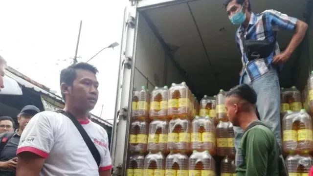 Mbak Ita: Stok Minyakita di Semarang Aman! - GenPI.co JATENG