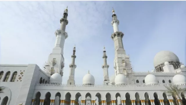 Mandor Proyek Masjid Sheikh Zayed Solo Utang Makan di Warung Sampai Rp 150 Juta, Kok Bisa? - GenPI.co JATENG