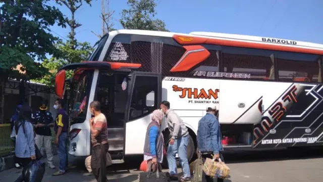 Mudik Lebaran 2023, Pemkab Kudus Siapkan 3 Bus Angkut Warganya dari Jakarta - GenPI.co JATENG
