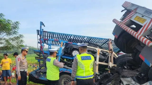 Innalillahi! Kecelakaan Beruntun di Tol Semarang-Solo, 6 Orang Tewas - GenPI.co JATENG