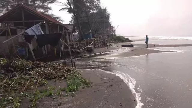 BMKG: Waspada Banjir Rob di Pesisir Selatan Jawa Tengah - GenPI.co JATENG