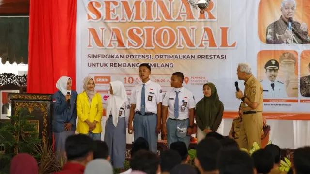 Buntut Pungli Berkedok Infak, Ganjar Copot Kepala SMK Negeri 1 Sale Rembang - GenPI.co JATENG