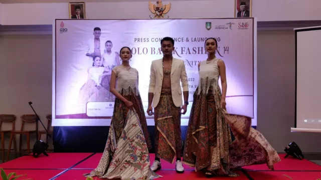 Solo Batik Fashion ke-14 Siap Digelar, Desainer Terkenal Ikut - GenPI.co JATENG