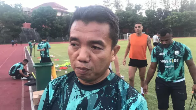 Kontrak Rasiman Berakhir, Persis Solo Terancam Denda Besar - GenPI.co JATENG Kontrak Rasiman Berakhir, Persis Solo Terancam Denda Besar - GenPI.co JATENG