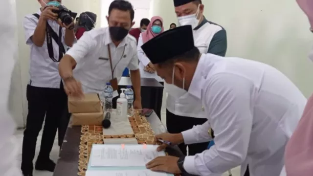 Insentif Covid-19 Tenaga Kesehatan RS Lapangan Gresik Cair - GenPI.co JATIM