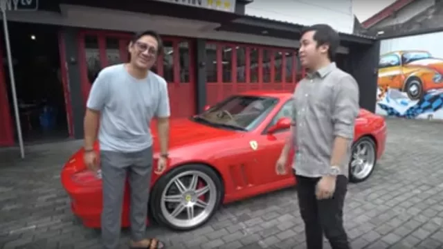Crazy Rich Surabaya Ajari Andre Taulany Bawa Ferrari - GenPI.co JATIM