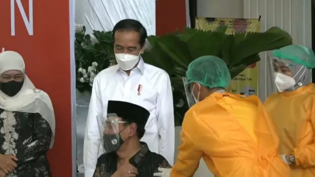 RSUD Sidoarjo Jelaskan Vaksin 300 Orang Kepada Presiden Jokowi - GenPI.co JATIM
