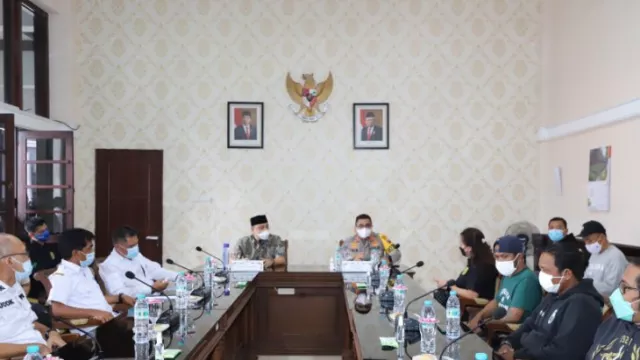 Pemkot Surabaya dan Persebaya Teken Kesepakatan Soal Dua Stadion - GenPI.co JATIM