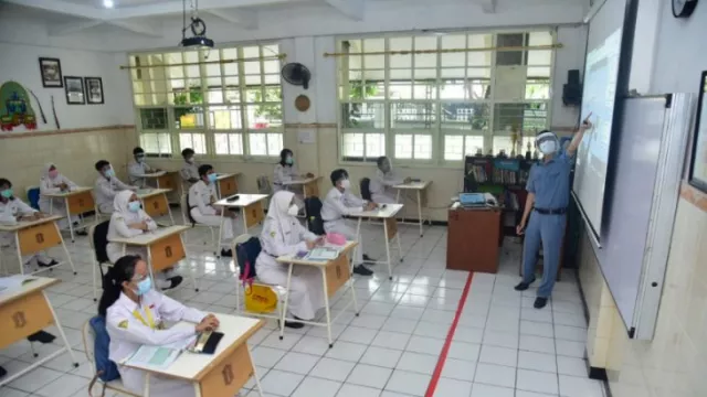 DLH Wacanakan Beri Tanda Khusus Bagi Sekolah di Surabaya yang Kotor - GenPI.co JATIM