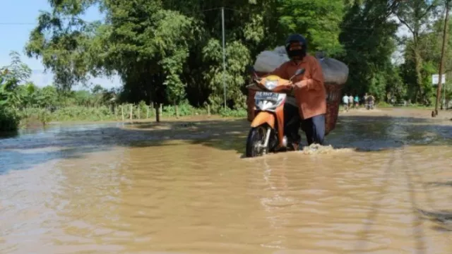 Peringatan BMKG Terbukti, Sejumlah Desa di Madiun Terendam Banjir - GenPI.co JATIM