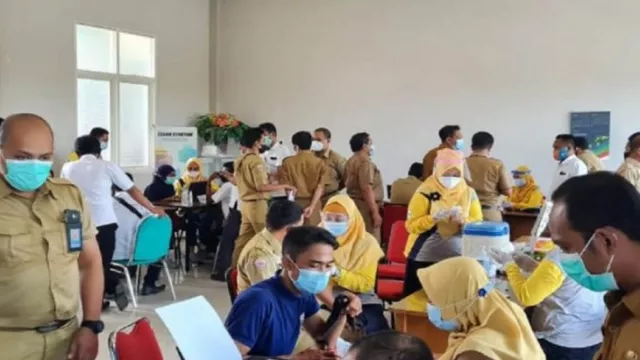 Pemkab Bangkalan Percepat Vaksin Guru, di 7 Kecamatan ini - GenPI.co JATIM