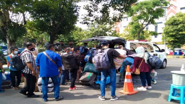27 Pekerja Migran asal Sumenep Jalani Karantina, Tujuannya Baik - GenPI.co JATIM