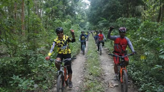 Kediri Raya Gelar Bersepeda Taklukan Gunung Kelud, Cek Jadwalnya - GenPI.co JATIM