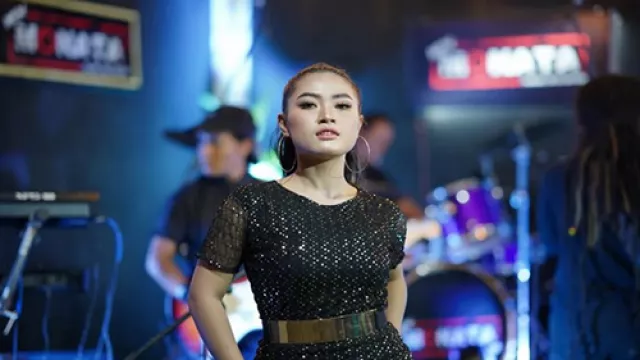 Pedangdut Cantik ini Puji Setinggi Langit Cak Sodiq - GenPI.co JATIM