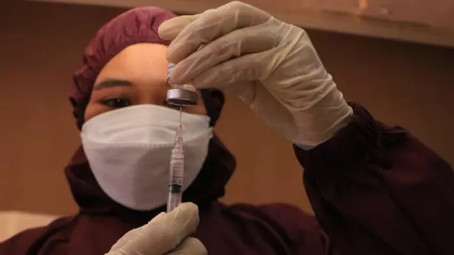 Pemkot Surabaya Siapkan 28 Faskes Untuk Vaksin Gotong Royong - GenPI.co JATIM