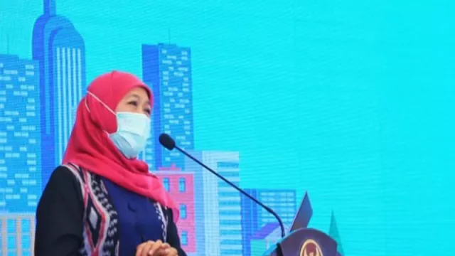 Gubernur Khofifah Meminta Maaf kepada Rakyat Jawa Timur - GenPI.co JATIM