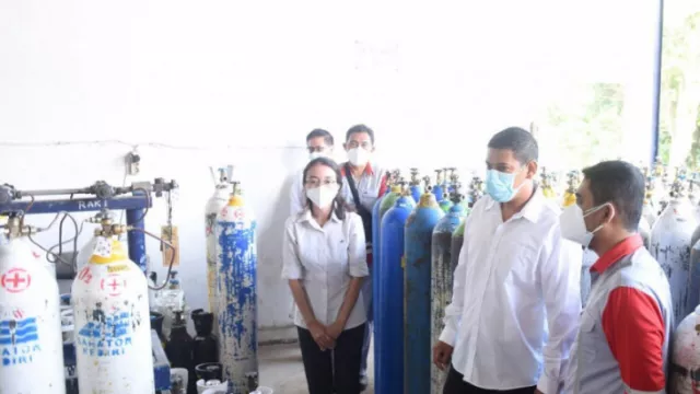 Wali Kota Kediri Pastikan Stok Tabung Oksigen Aman - GenPI.co JATIM