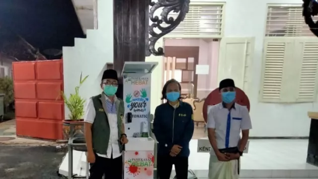 3 Mahasiswa UMM Buat Wastafel Otomatis, Canggih - GenPI.co JATIM