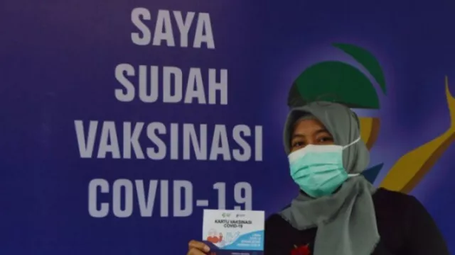 Tambahan Perlindungan, Nakes di Madiun Suntik Vaksin Booster - GenPI.co JATIM