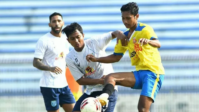 Persela vs PSHW Babat 3-0, Iwan Setiawan Belum Puas - GenPI.co JATIM