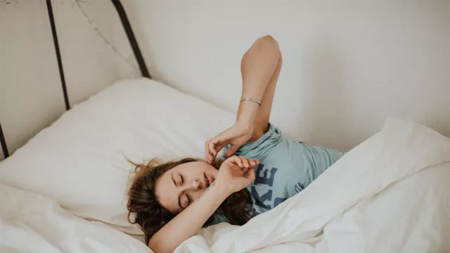 Mitos atau Fakta Tidur Siang Bikin Gemuk - GenPI.co JATIM