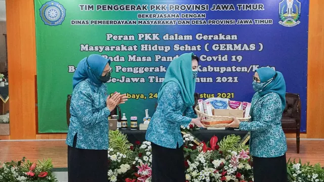 Dapat Bantuan Sembako, TP PKK Surabaya Segera Salurkan ke Bumil - GenPI.co JATIM