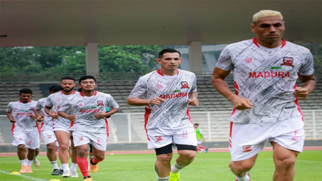 Persaingan Ketat Pemain Madura United Masuk Tim Utama - GenPI.co JATIM
