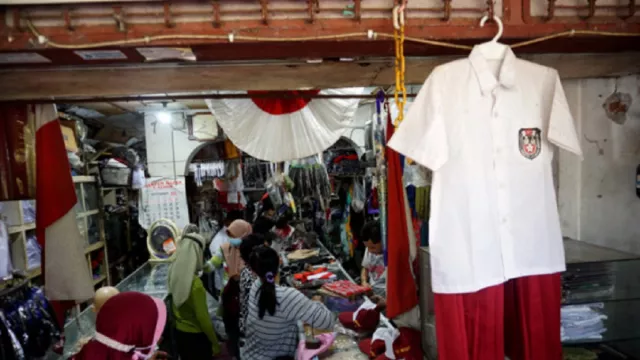 Siswa MBR di Surabaya Bisa Tersenyum, Wali Kota Ada Kabar Baik - GenPI.co JATIM