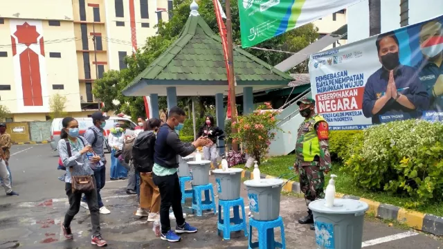 Pembatalan Rute Penerbangan, Jumlah PMI di Asrama Haji Menyusut - GenPI.co JATIM