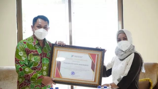 Pemkot Mojokerto Raih Penghargaan Nasional, Hamdalah - GenPI.co JATIM Pemkot Mojokerto Raih Penghargaan Nasional, Hamdalah - GenPI.co JATIM