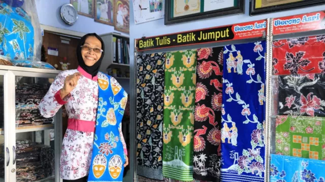 Perajin Batik Buat Batik Keren, Tonjolkan Suasana Kediri - GenPI.co JATIM