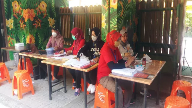 Pemkot Surabaya Sediakan Vaksinasi Bagi Pengunjung KBS - GenPI.co JATIM