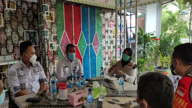 Vaksin Warga Binaan di Lapas Surabaya Belum 100 Persen - GenPI.co JATIM